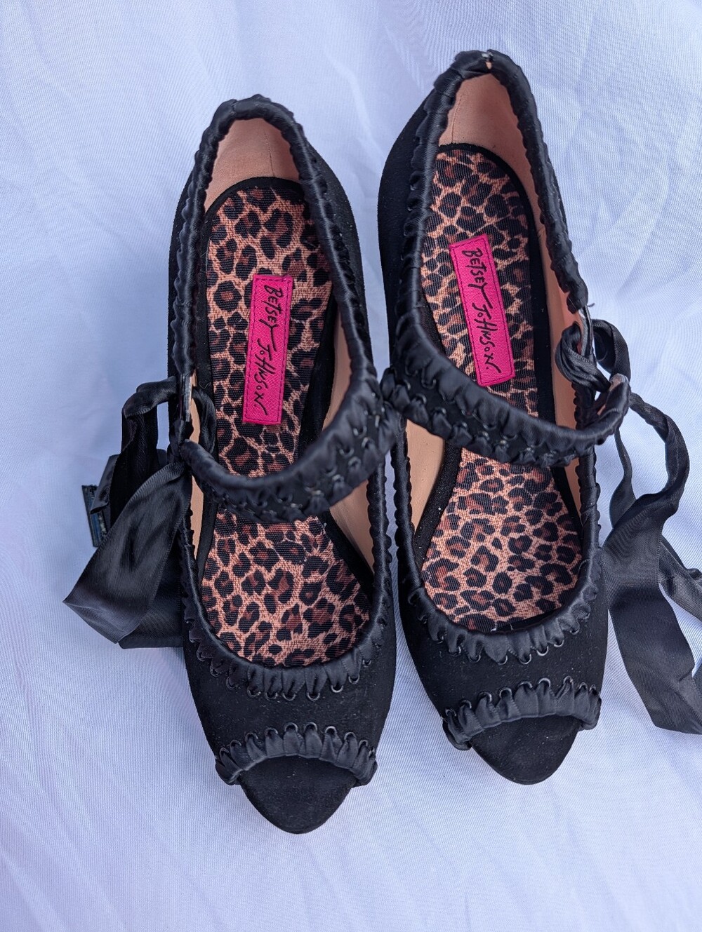 Vintage Betsey Johnson Calandra Black Bow Tie Heels - Picture 5 of 12